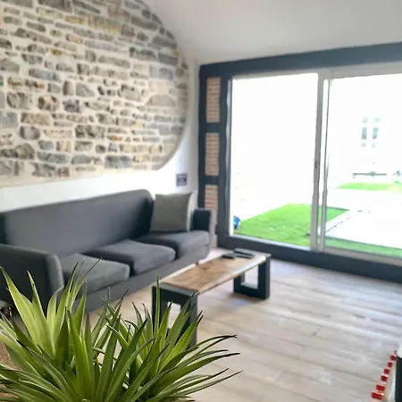 Grand Duplex Avec Terrasse Centre Historique דירה